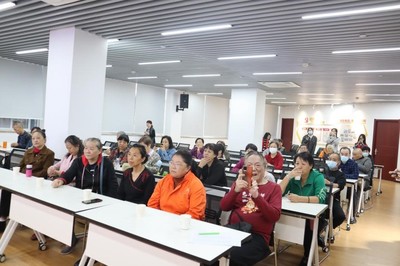 健康重陽，科普先行——記武漢博士團(tuán)江岸區(qū)先鋒社區(qū)重陽節(jié)食品科普與咨詢活動